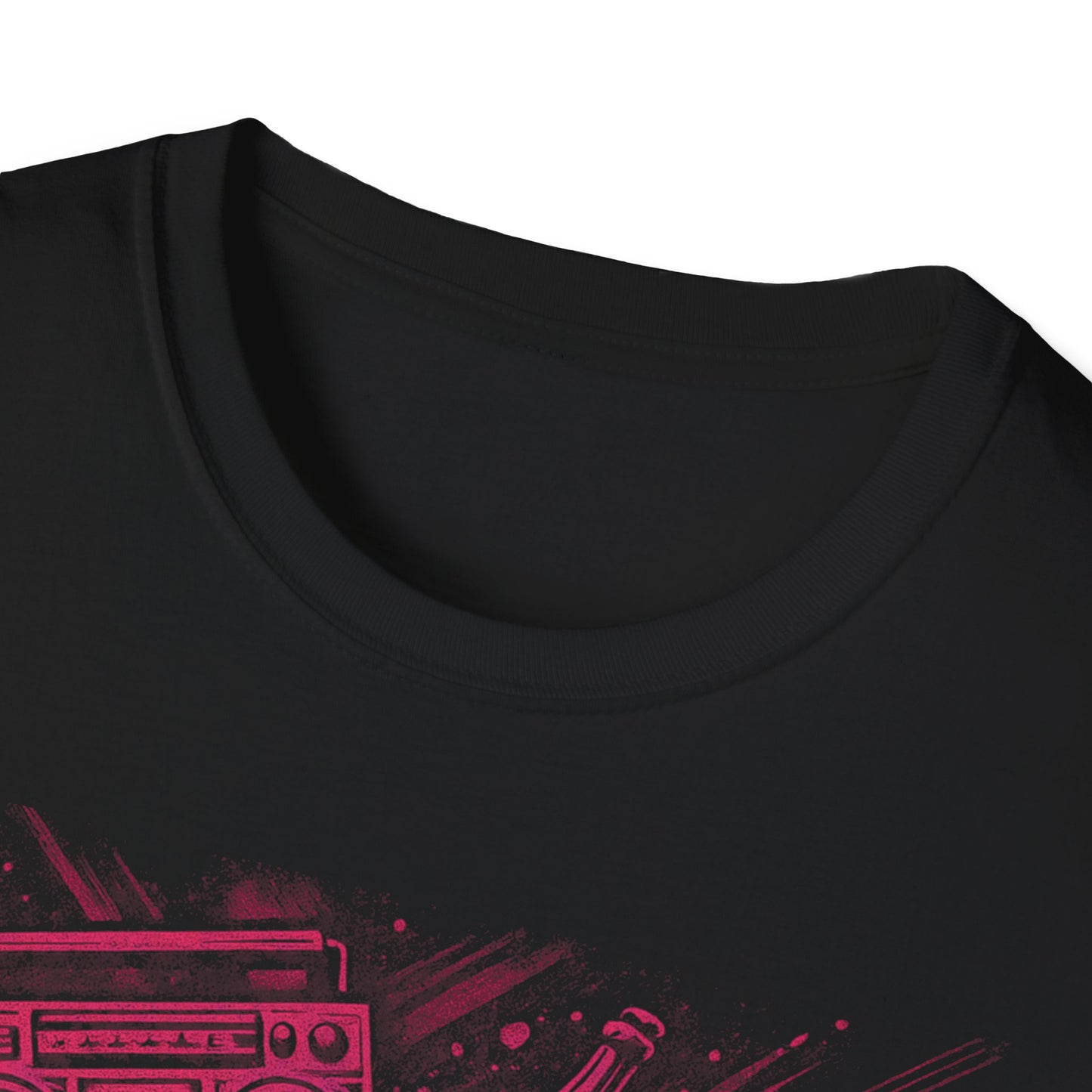 AlivenLivin Unisex Softstyle T-Shirt, Casual Graphic Tee, Retro Vibe Shirt, Perfect for Gifts, Party Wear, Music Lovers